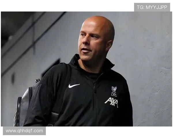 阿莫林回应被质疑摆大巴表示不在乎斯洛特言论坚持以更好控球为核心